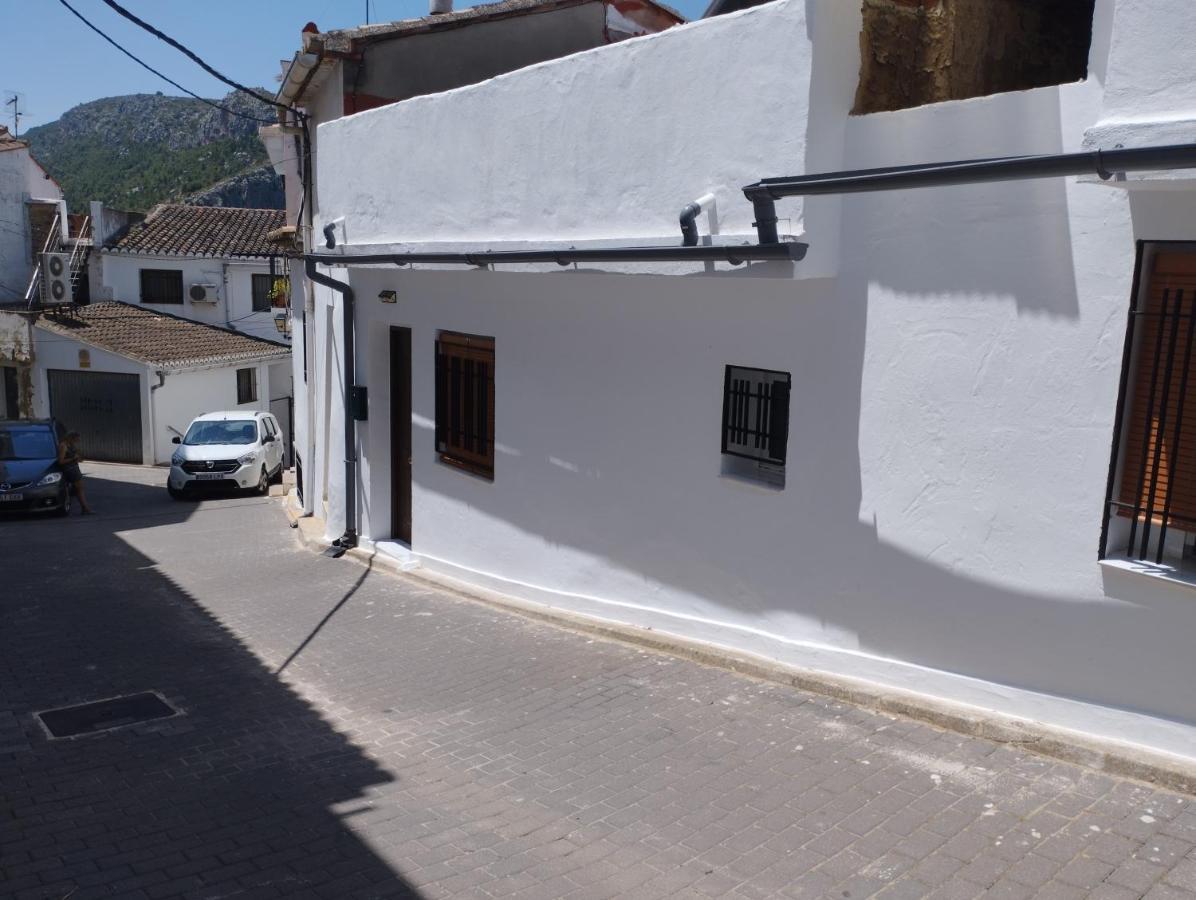 Muy Centrico La Plaza Apartamento Chulilla Exterior foto